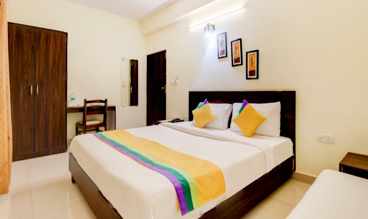 Itsy Hotels Royal Monarch Gorakhpur Exterior foto